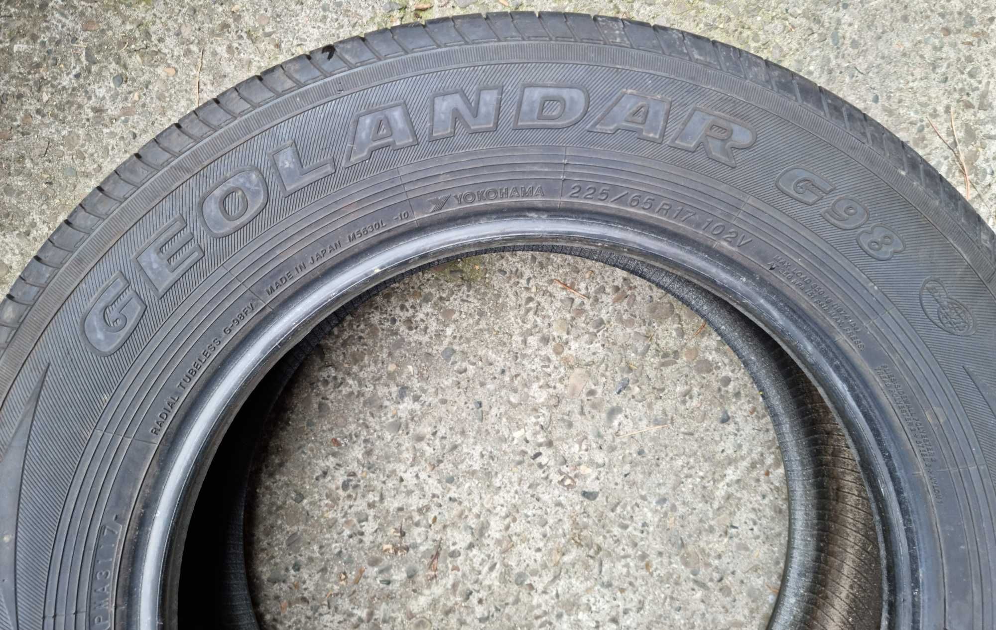 225/65R17 Yokohama Geolander G98 * Lato * 2017r * 2 sztuki **# 212 K