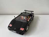 Model Lamborghini Countach 1:18 BBurago Burago (maisto welly)