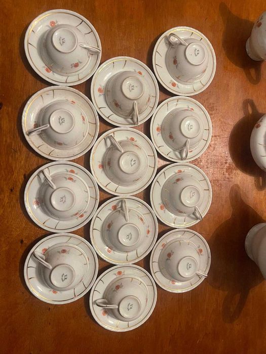Vista Alegre conjunto de chá 27 peças anos 20 a 40