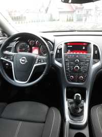 Opel Astra J kombi 1.4 turbo bezwypadkowy z fabrycznym LPG