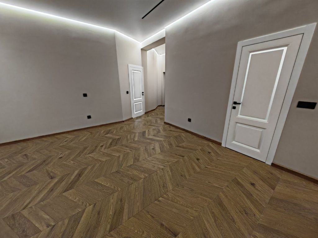 Квартира 3-ком 107м. Ул. Далека 1120€м2