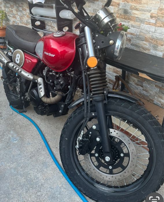 Macbor 125cc posso trocar por comercial com acerto