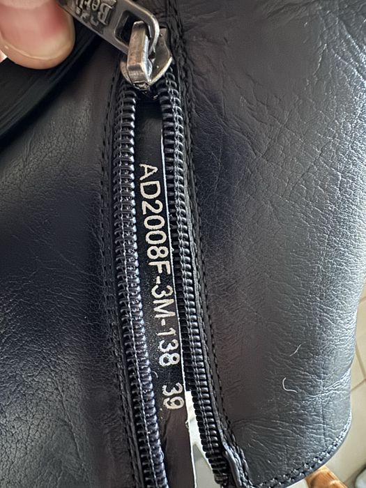 Продам зимові ботінкі