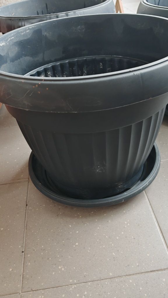 Donice ogrodowe plastikowe