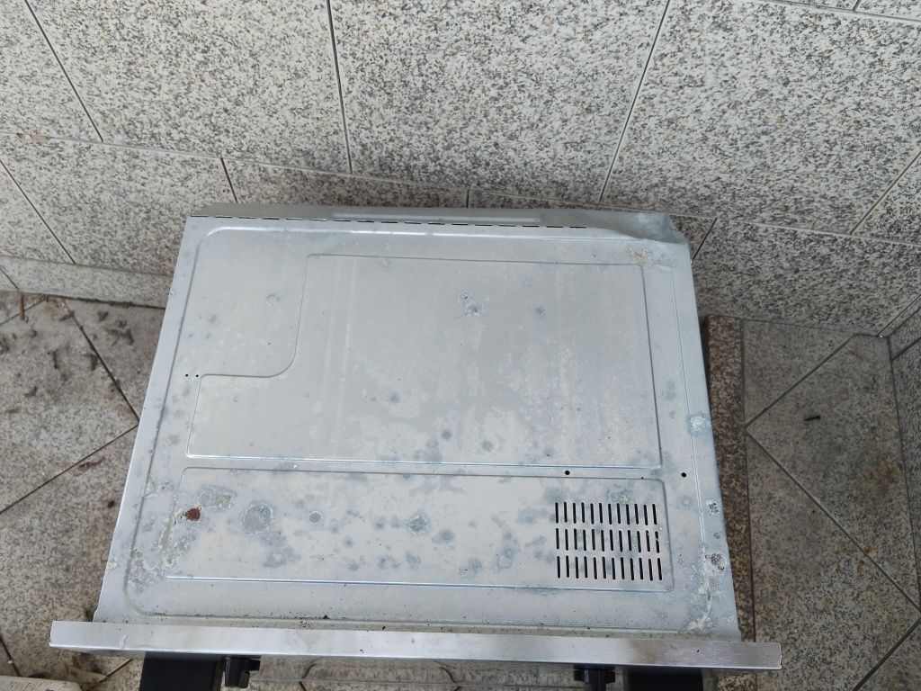 Forno beko num estado aceitável, função total...