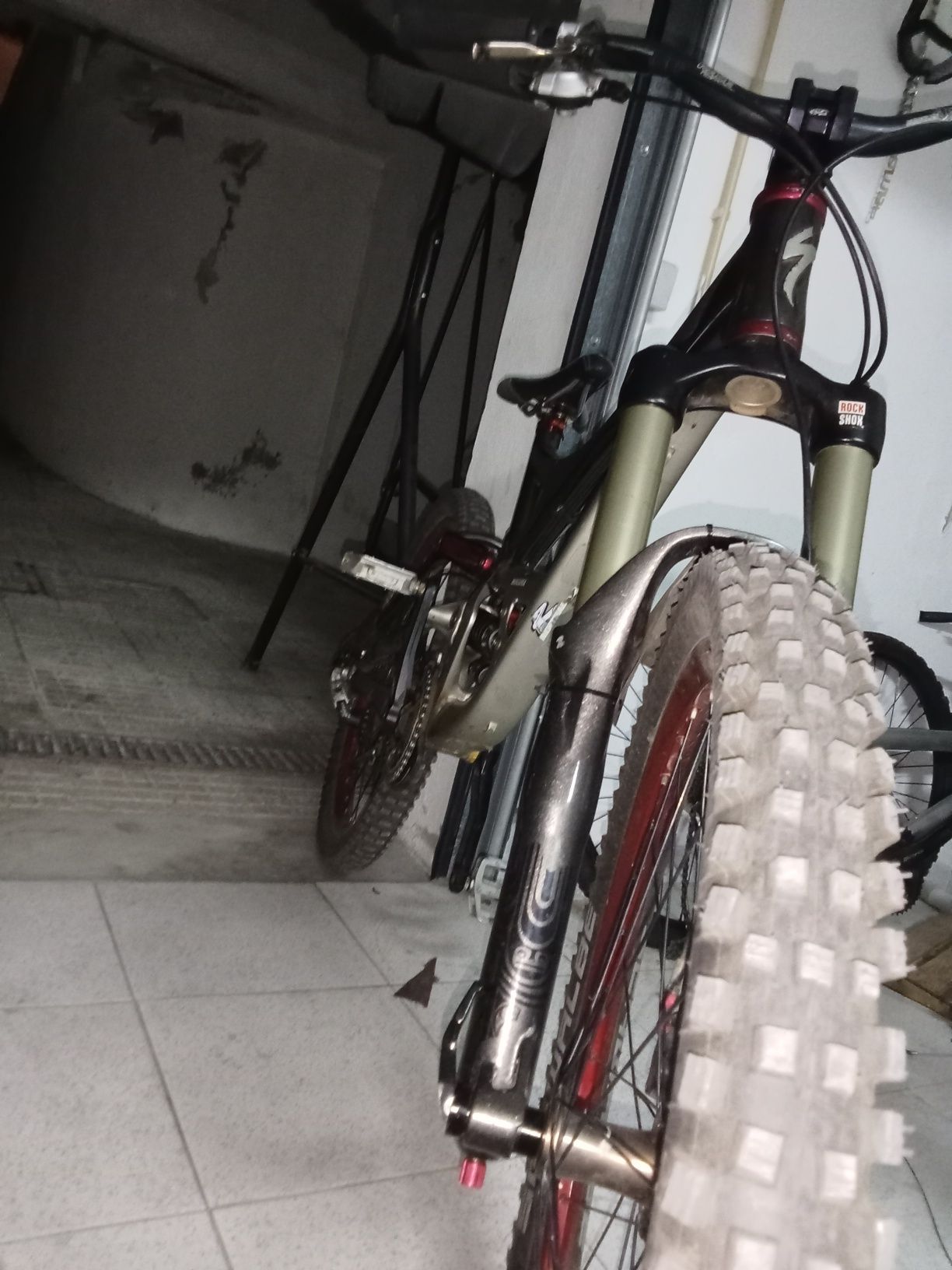 Rock shox totem 180mm
