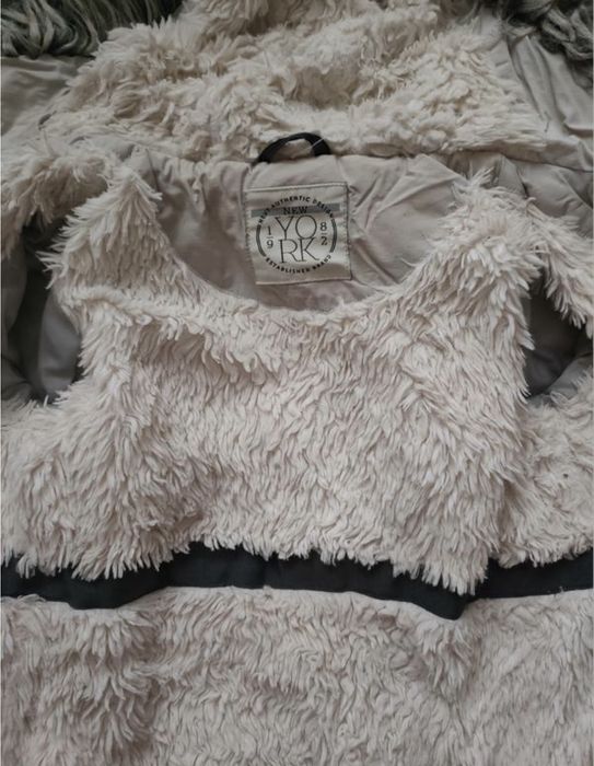 Пуховик для дівчинки