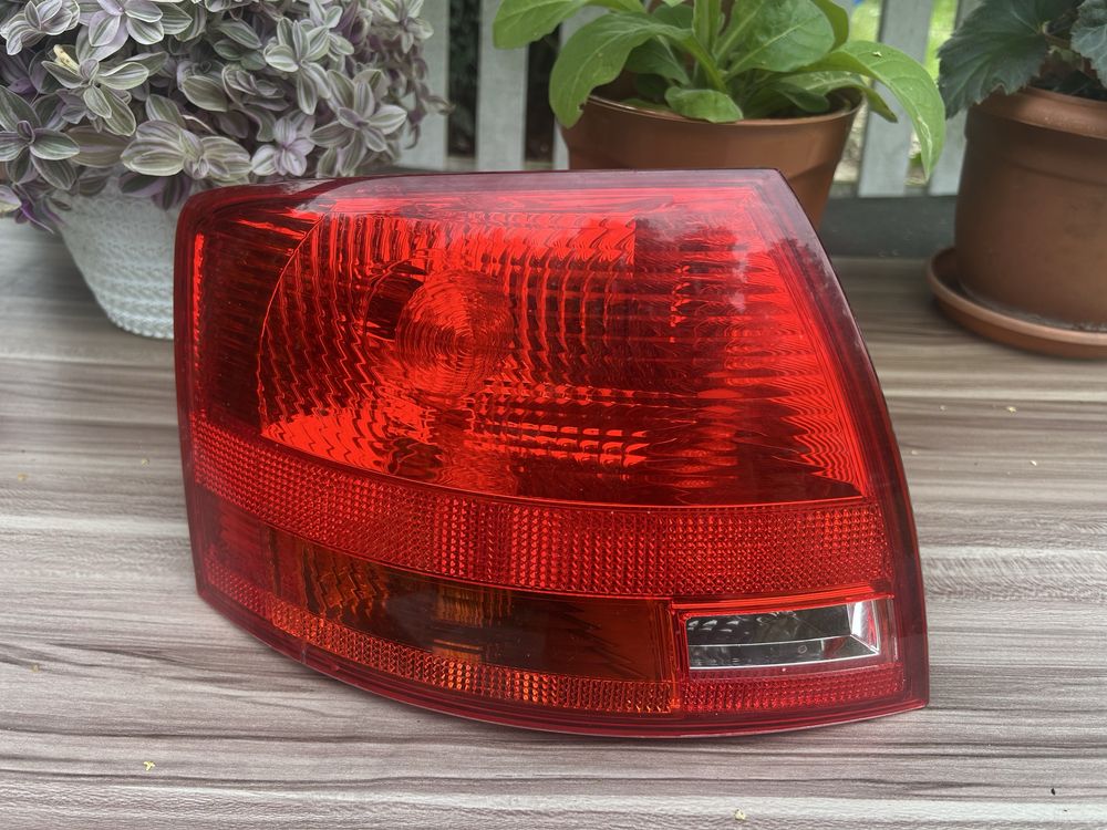 Prawa i lewa lampa tył Audi a4 b7 kombi avant