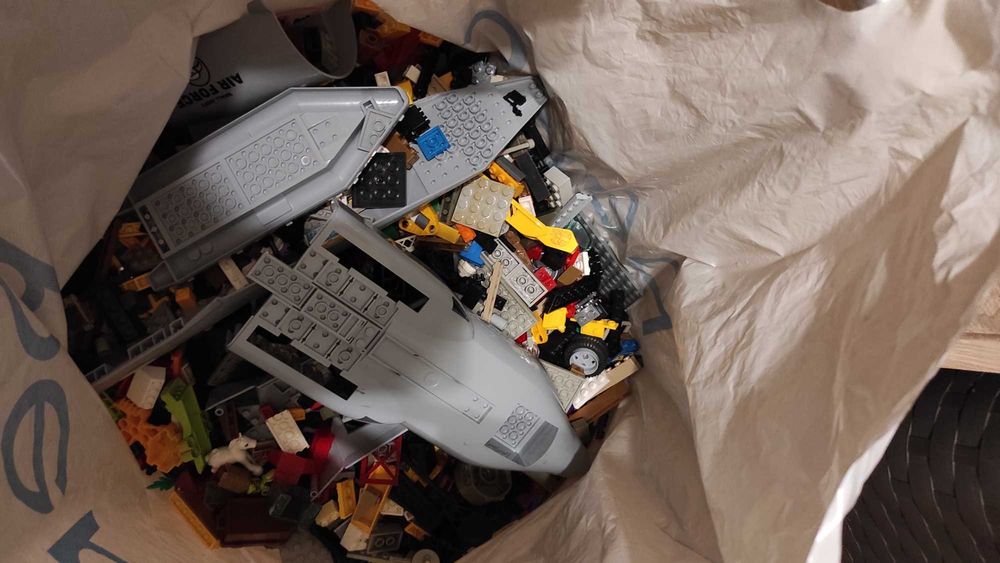 LEGO miks Cobi 5.5kg z figurkami