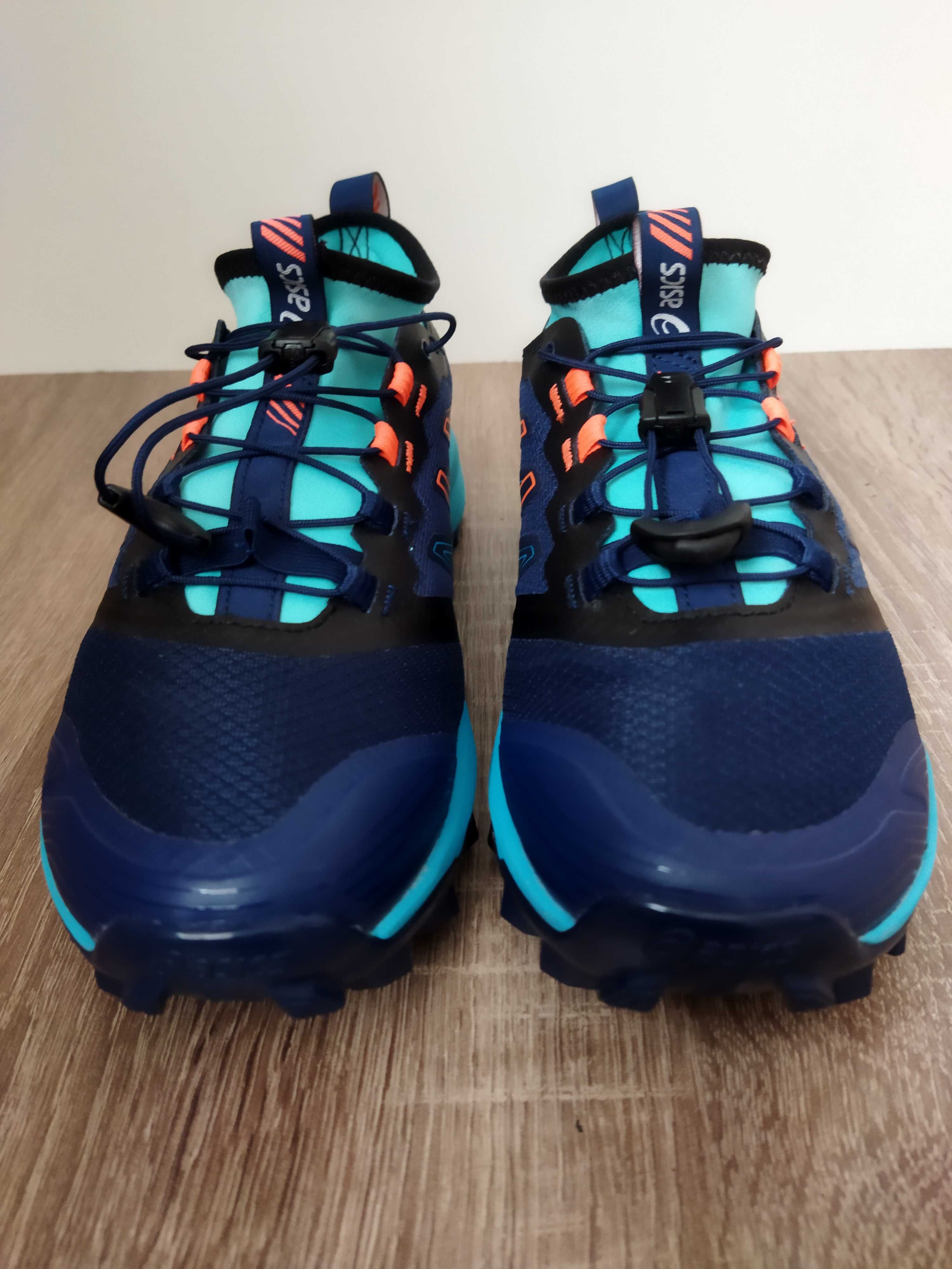 Кроссовки Asics Fujitrabuco PRO