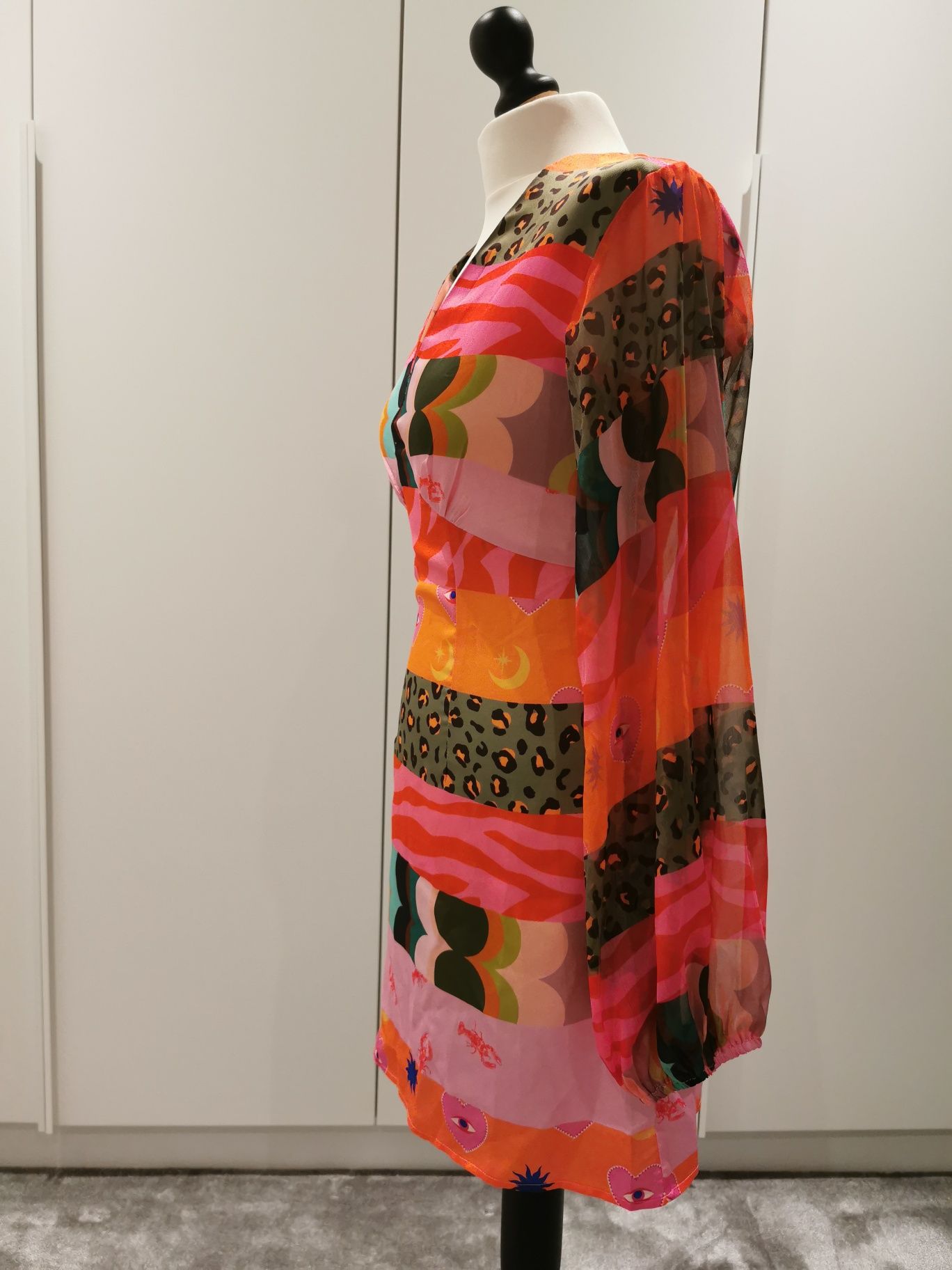 Sukienka Never Fully Dressed 36