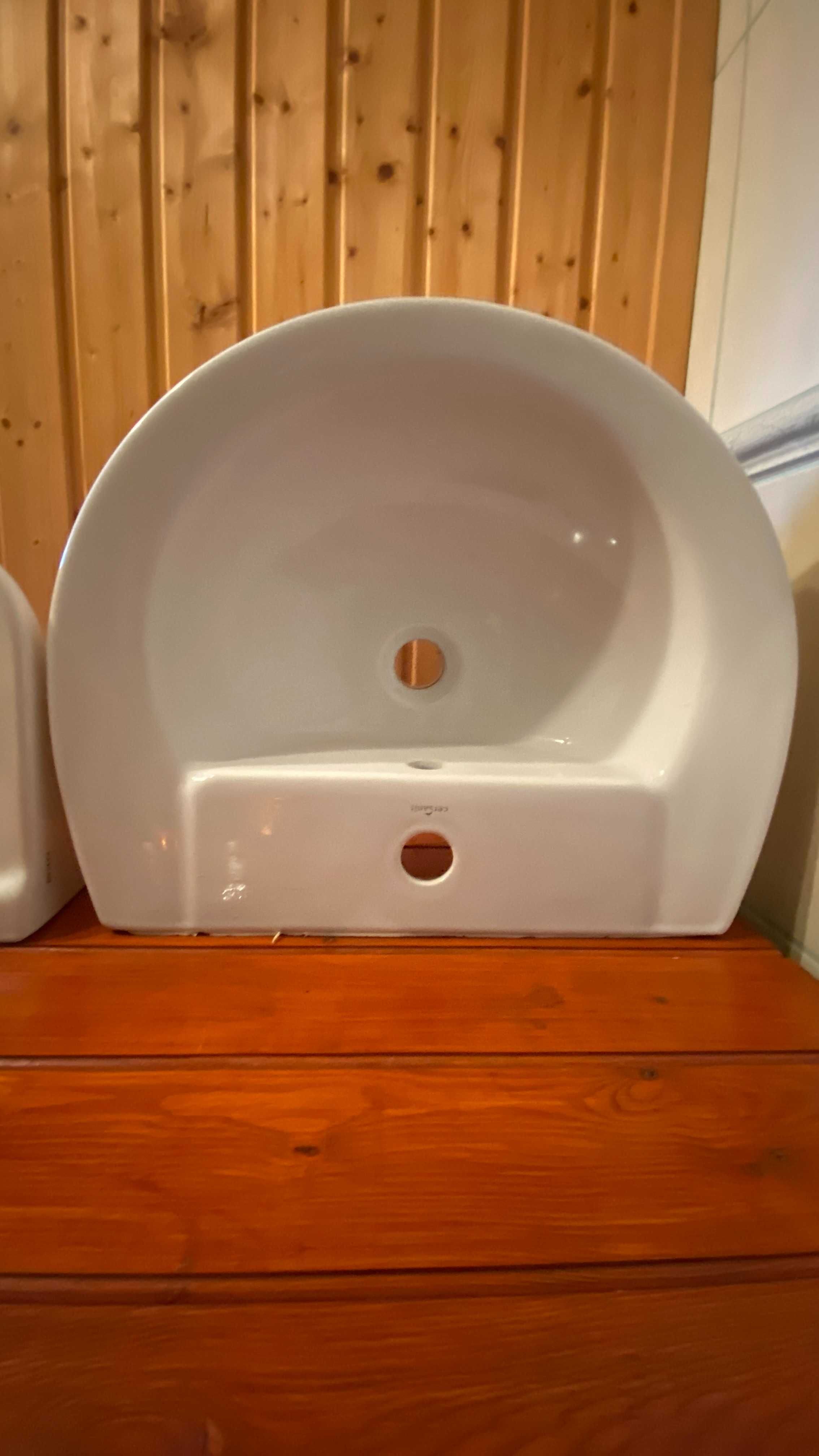 Umywalka łazienkowa, duża 50 cm Cersanit, biała porcelana