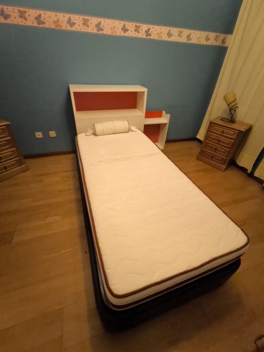 Cama / sommier solteiro e cabeceira
