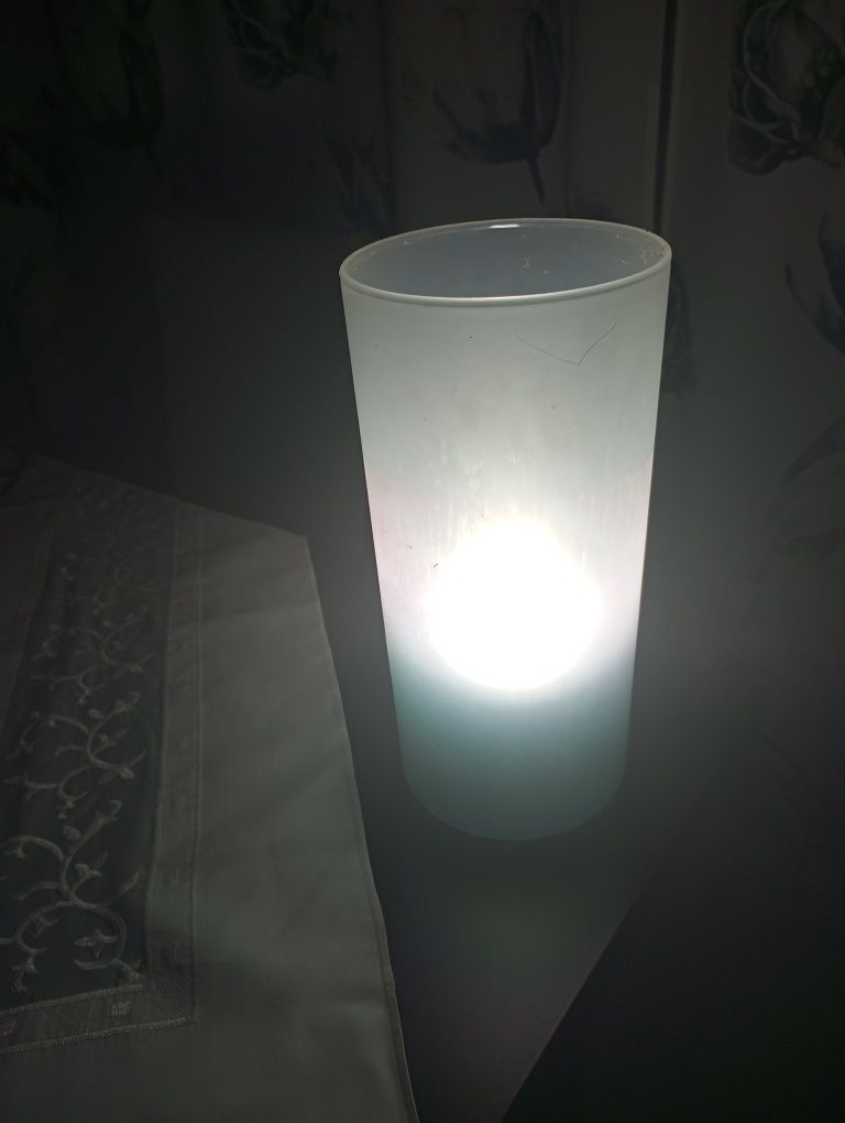 Ładna nocna lampka w tęczowych kolorach angielska z przełącznikiem ang