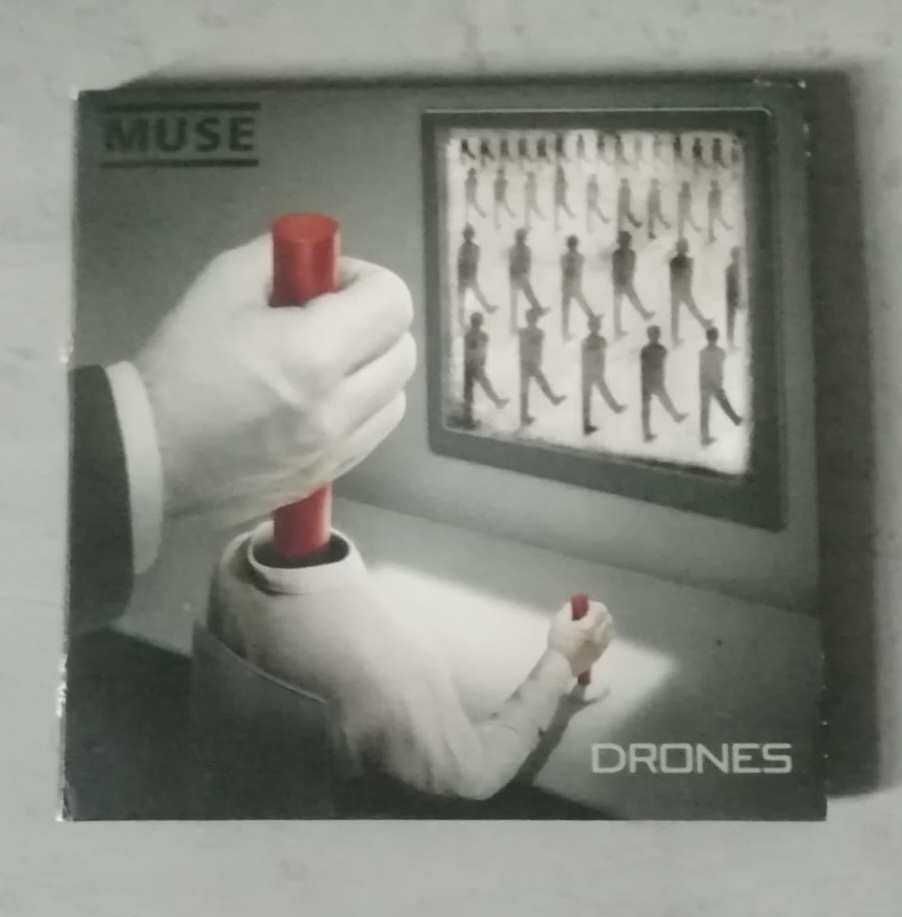 CD Muse - Drones. Drones é o sétimo Álbum dos Muse