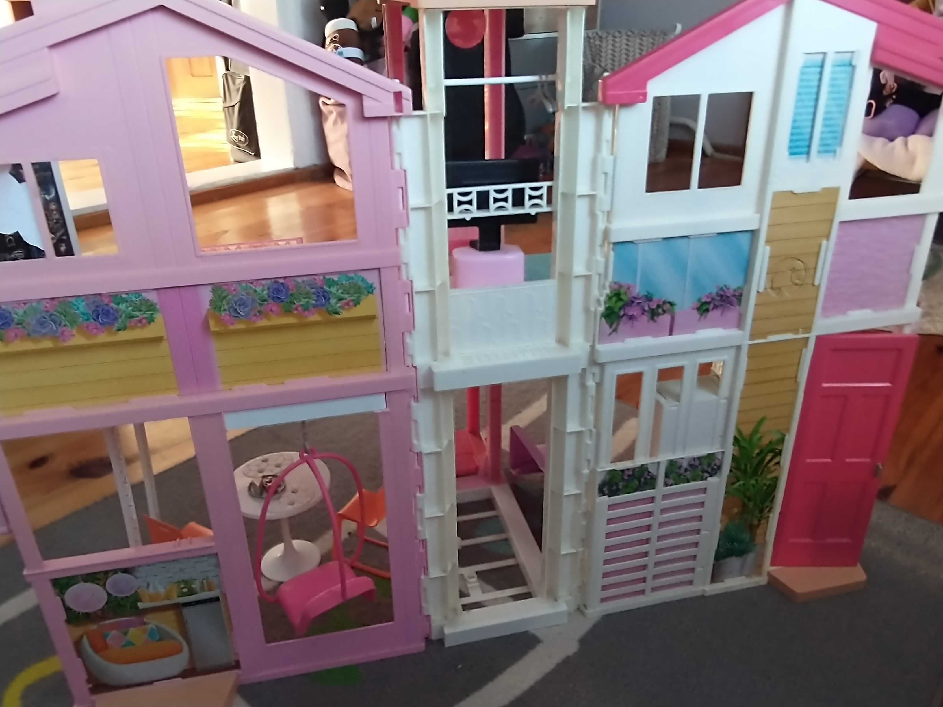 Domek Barbie duży z windą