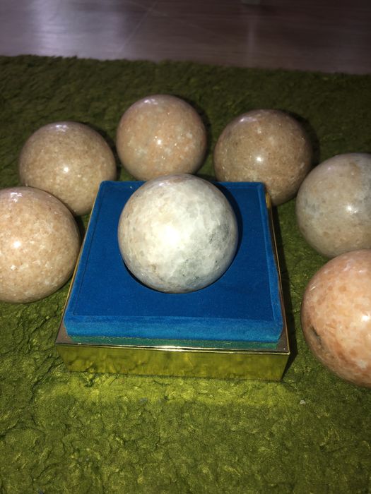 Изотерика.Декор.Камни в коллекцию.Шары из огненого камня Оникс 250 гр