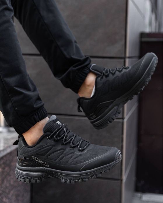 Columbia Gore-Tex Total Black