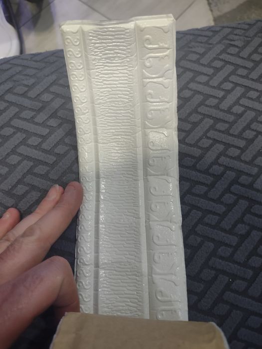 Naklejka samoprzylepna 3D do ścian Biała 230x8 cm