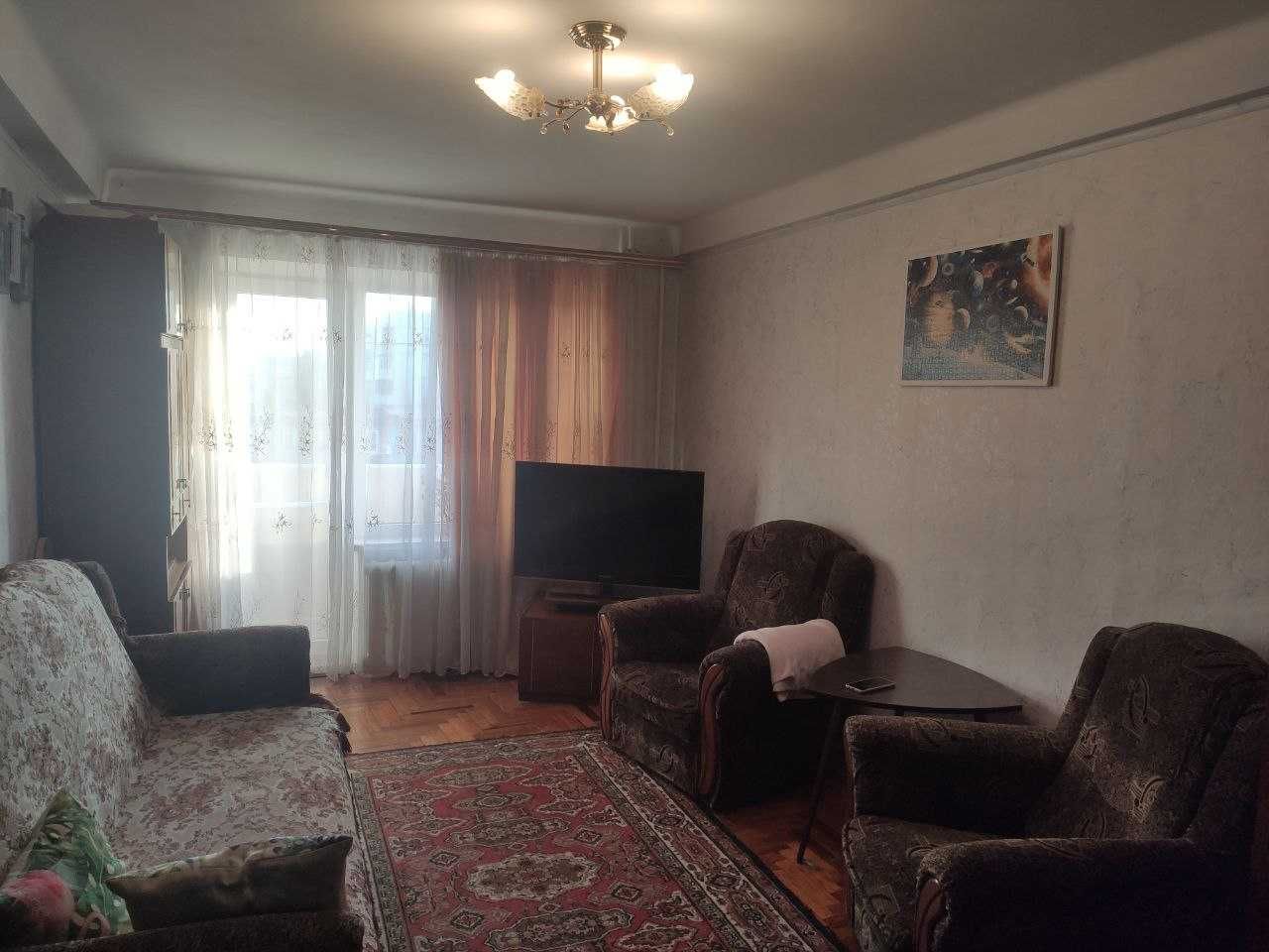 3х кімнатна квартира в Комунарському районі, Чумаченко 5/9.