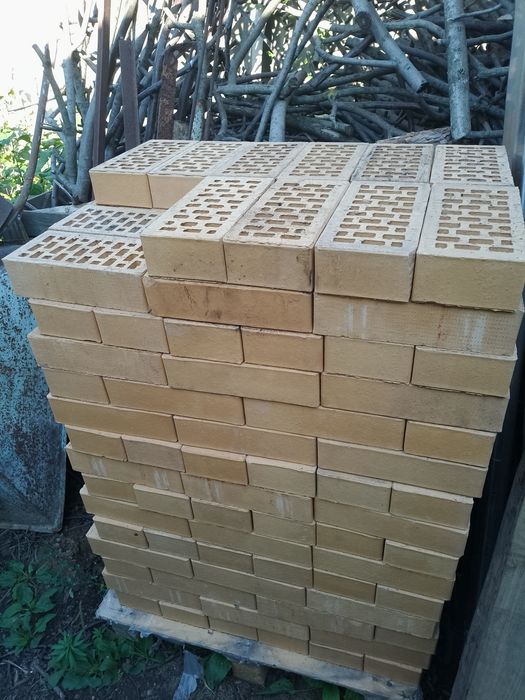 Продам облицовочный кирпич