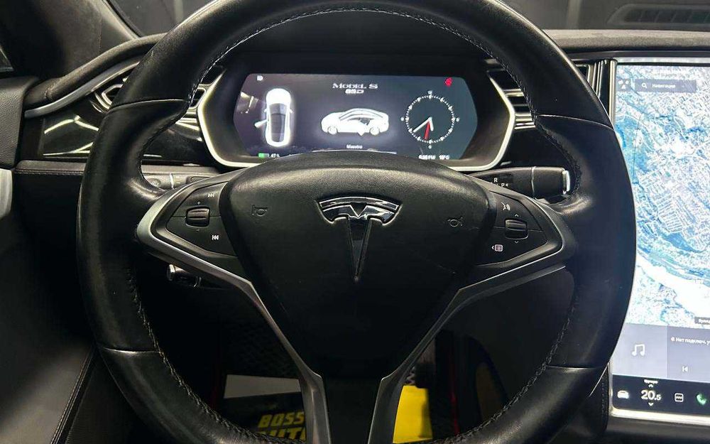 Tesla Model S 2015