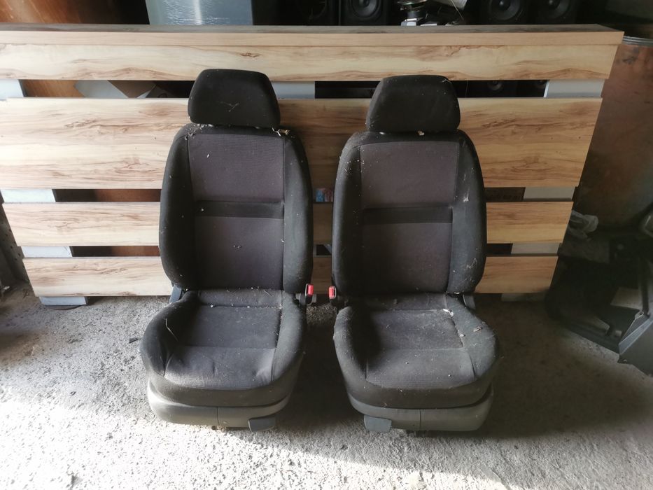 Golf IV Fotele tapicerki komplet