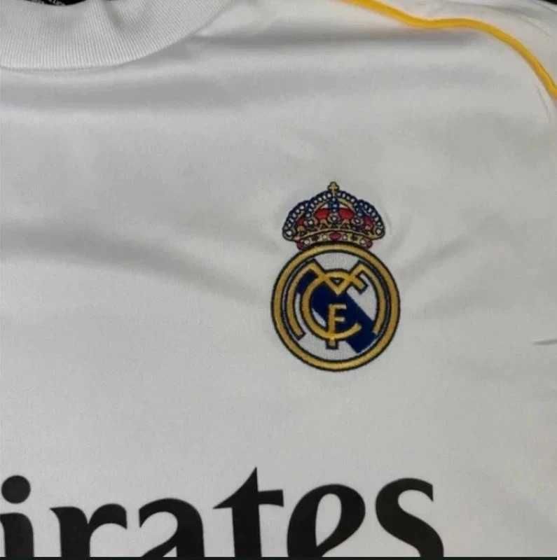 Camisola Real Madrid 2025/26 - Adidas (Tamanho M)
