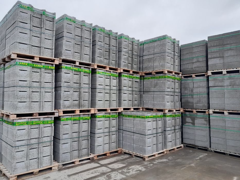 Pustaki szalunkowy bloczek betonowy murarski fundamentowych szolunki