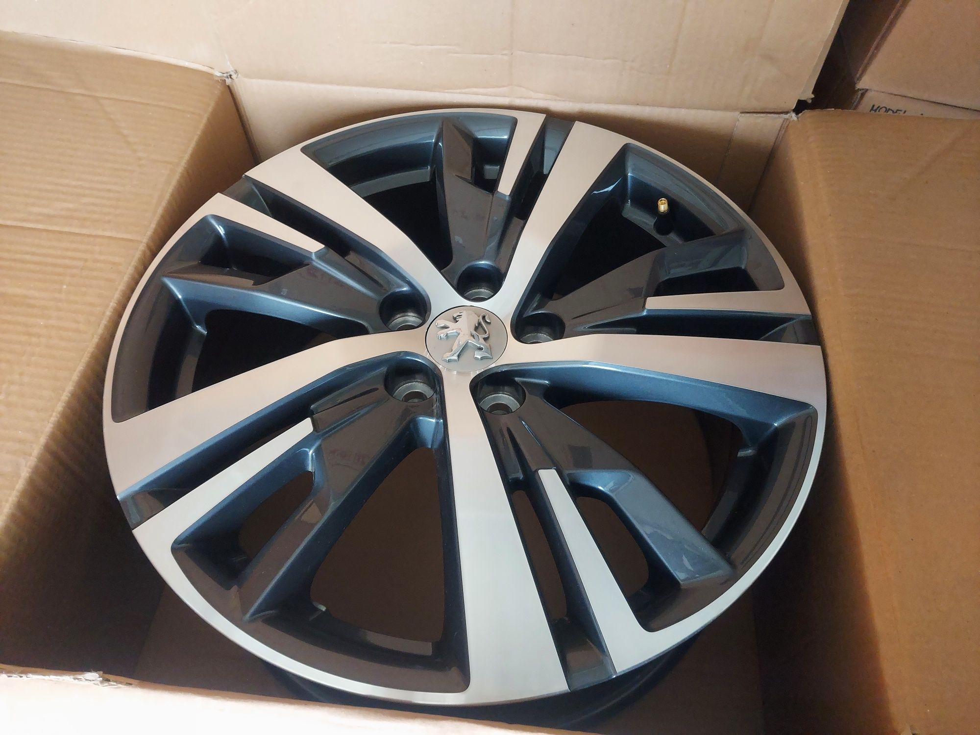 Nowe Alufelgi 18" 5x108 Peugeot 508 , 5008 , 3008