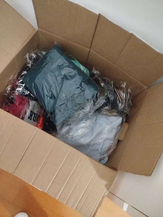 Roupa lote de 25 unidades