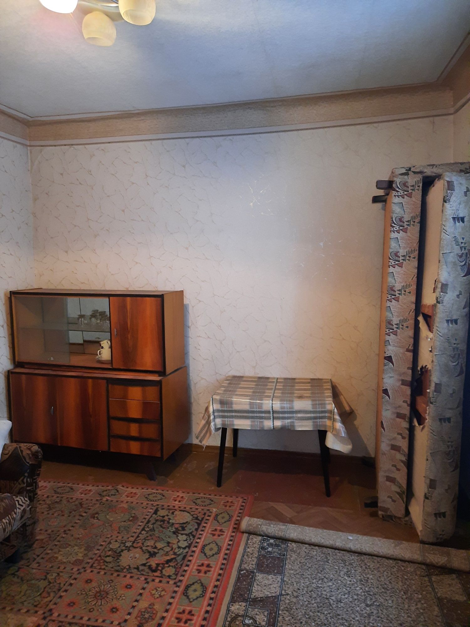 м. Киевская, красная линия, ул. Веринская. Продам целый дом.