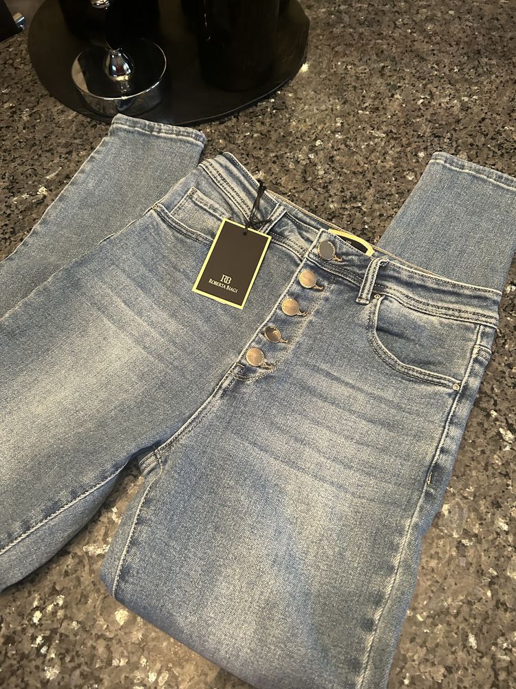 Niwe spodnie jeans RB Roberty Biagi-zlote guziki r.44