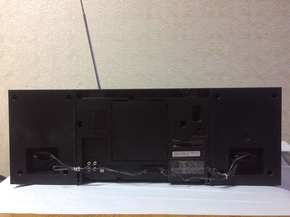 HITACHI Stereo Sound model TRK-W550E