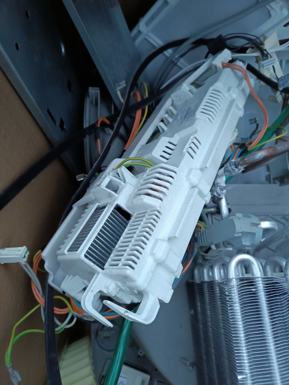 Suszarka Elektrolux EW8H458BP na części