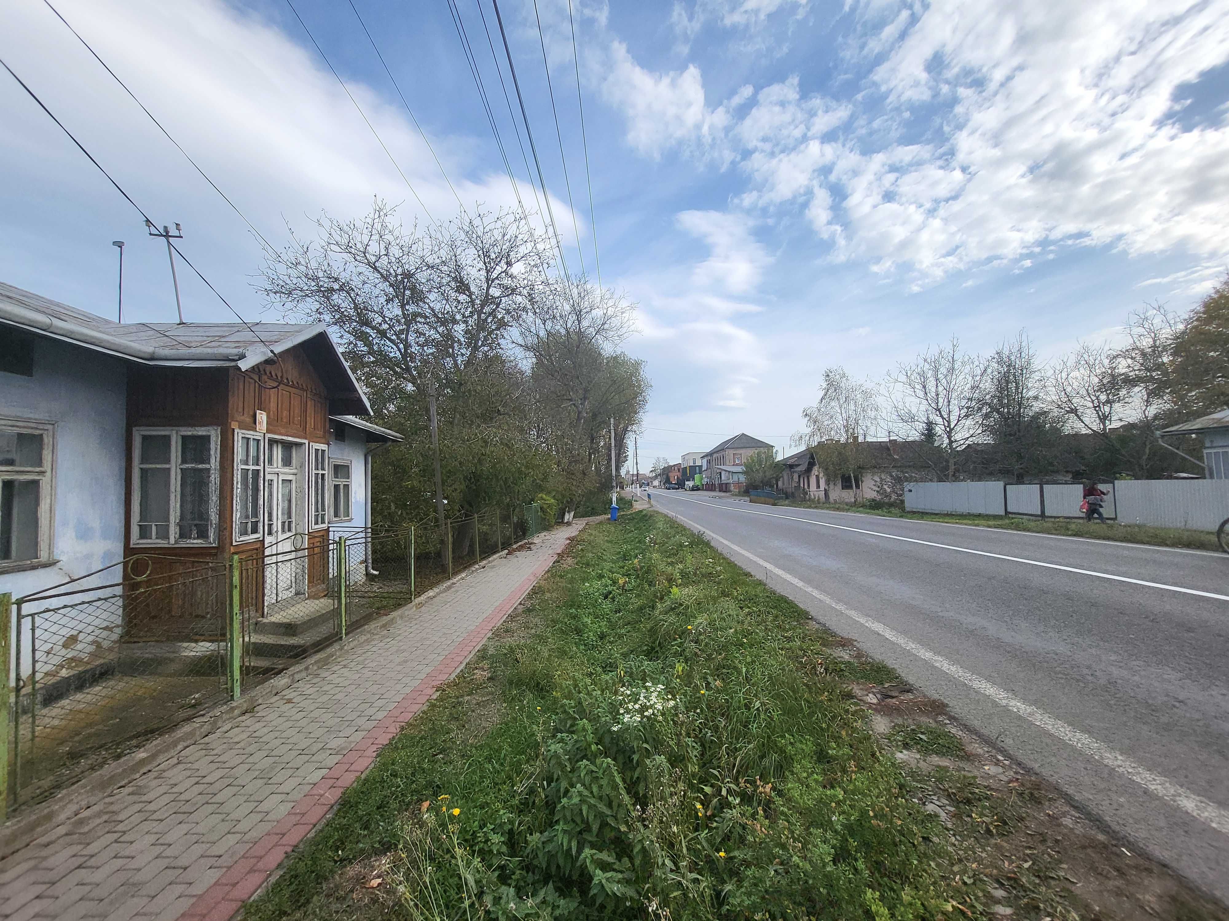 Заболотів, 2 хв до центру, земля під будівництво попри трасу