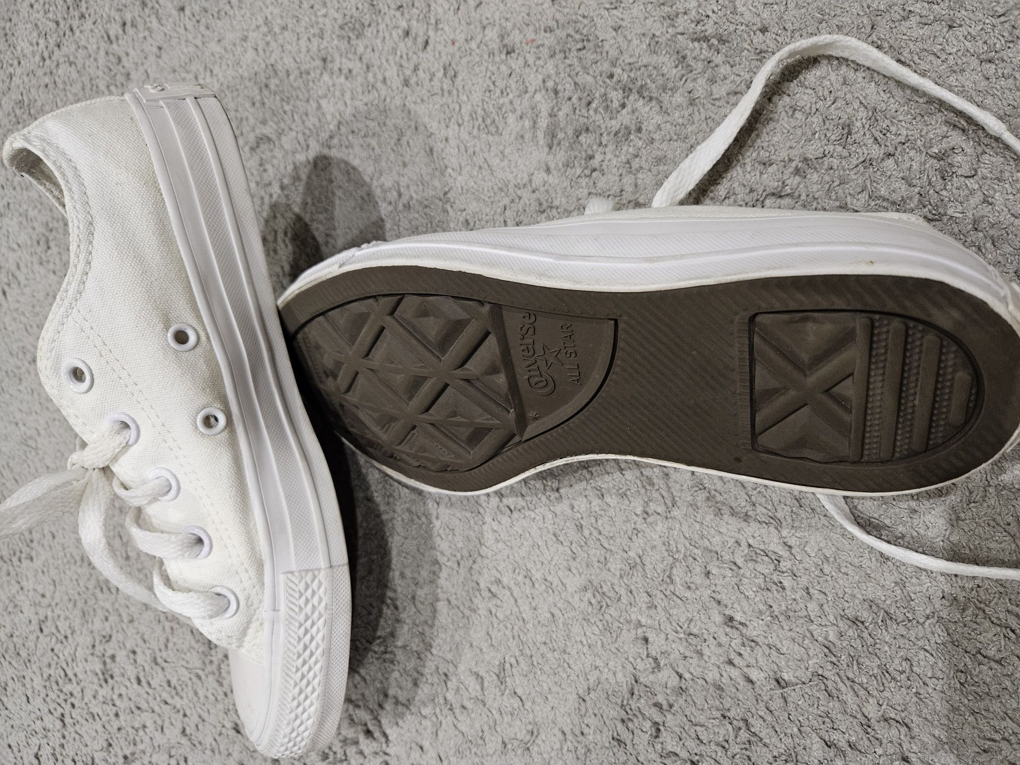 Sapatilhas brancas All-Star Converse