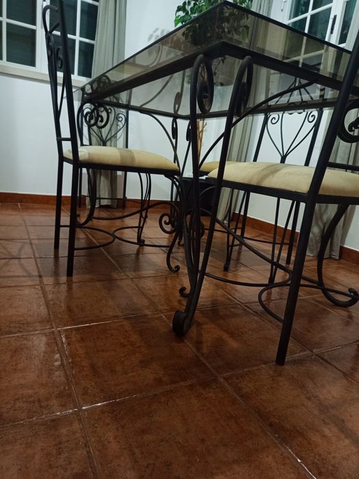 Mesa  jantar em vidro