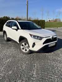 Продам TOYOTA RAV4 2019