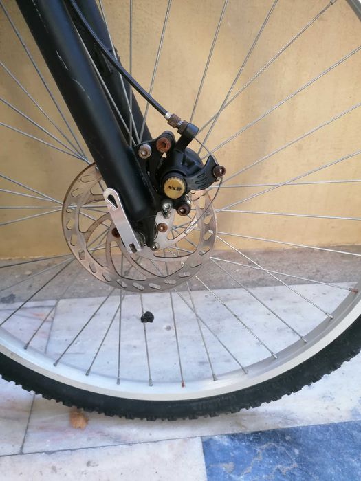 Bicicleta BTT alumínio e suspensão total