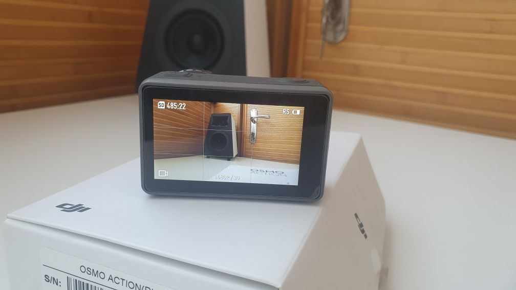 Dji osmo action экшин камера 4K , батарея 2шт, кейс 45м, монопод