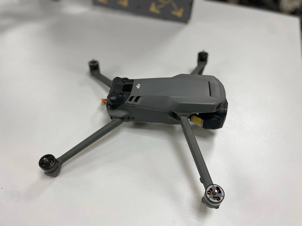 DJI Mavic 3 Pro • Ідеальний стан • Камера Hasselblad