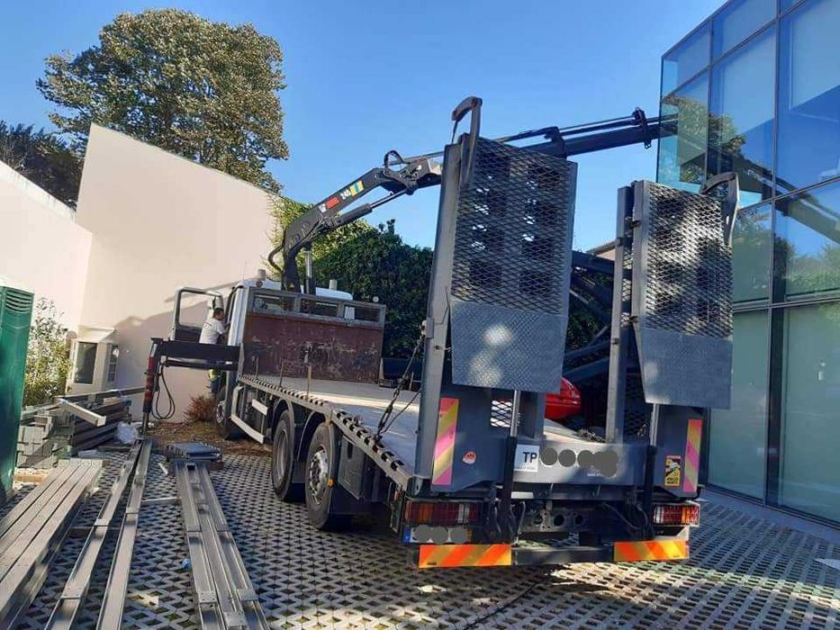 Camião grua MERCEDES + HIAB 245