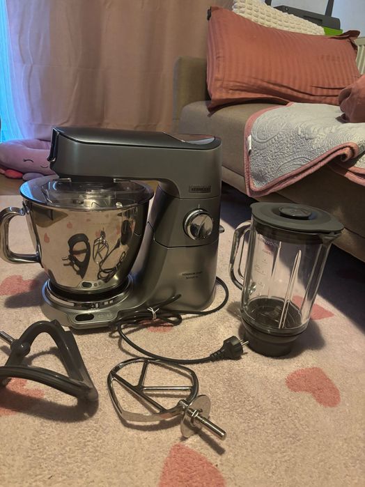 Robot planetarny Kenwood Titanium Chef Baker