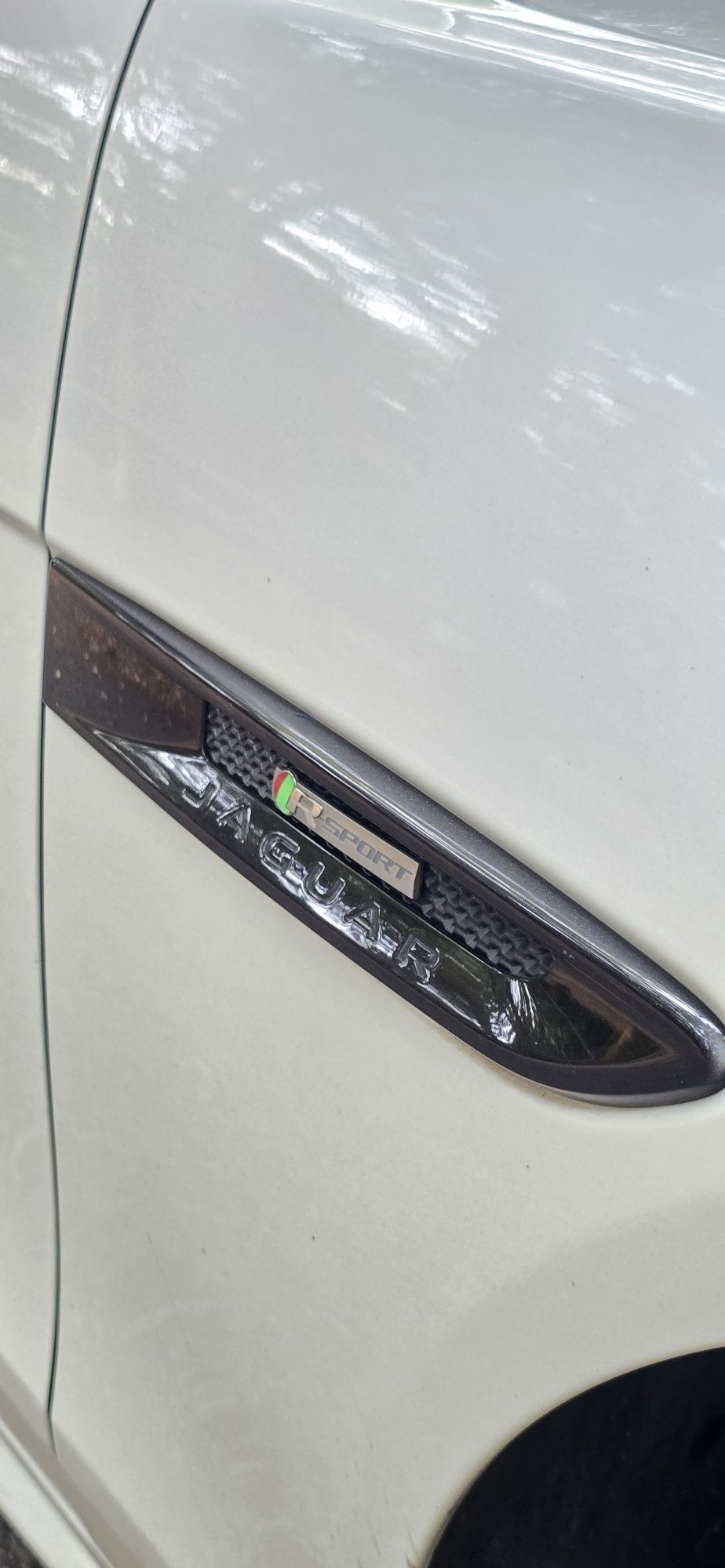 Jaguar XE R-Sport 2.0 Diesel – 2016 – 180cv –