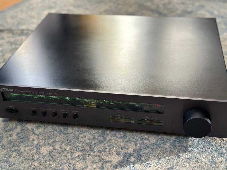Tuner radiowy YAMAHA T1