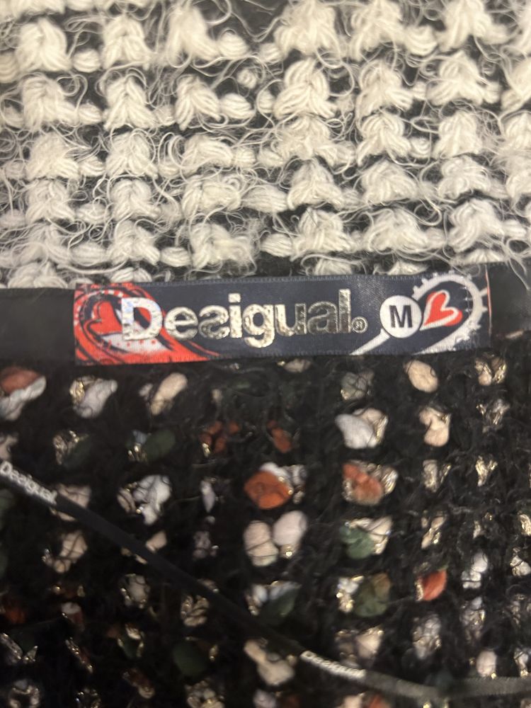 Gruby ciepły sweter brązowy Desigual M