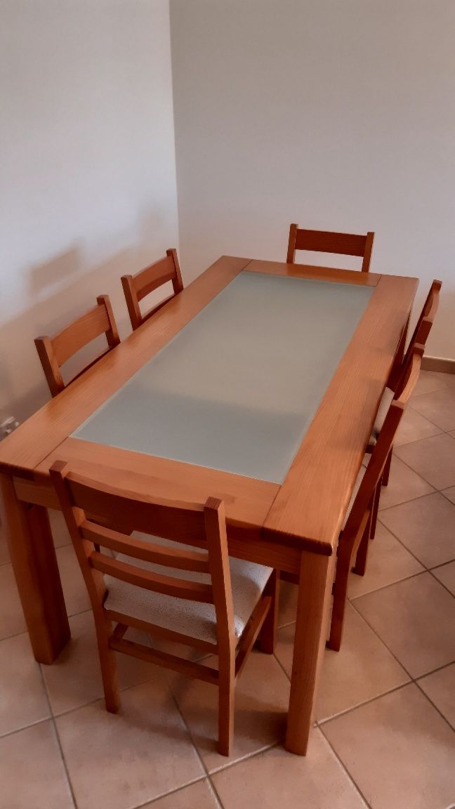 Mesa de Jantar extensível e 6 cadeiras