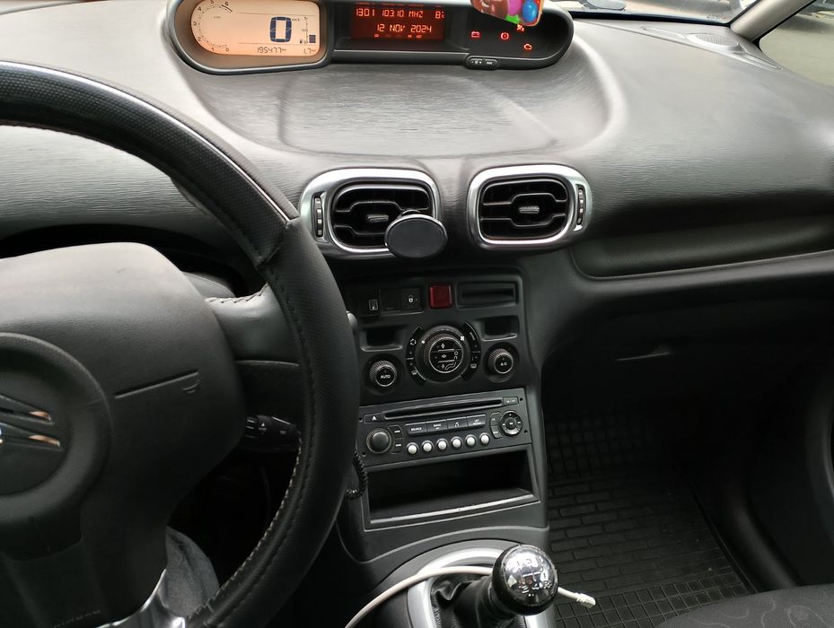 сдам в аренду для работы в такси