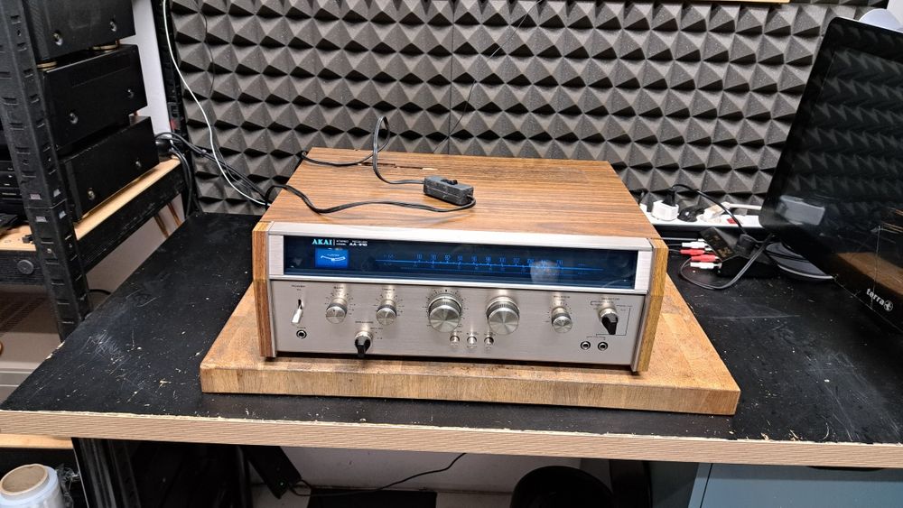 Amplituner Akai AA-910